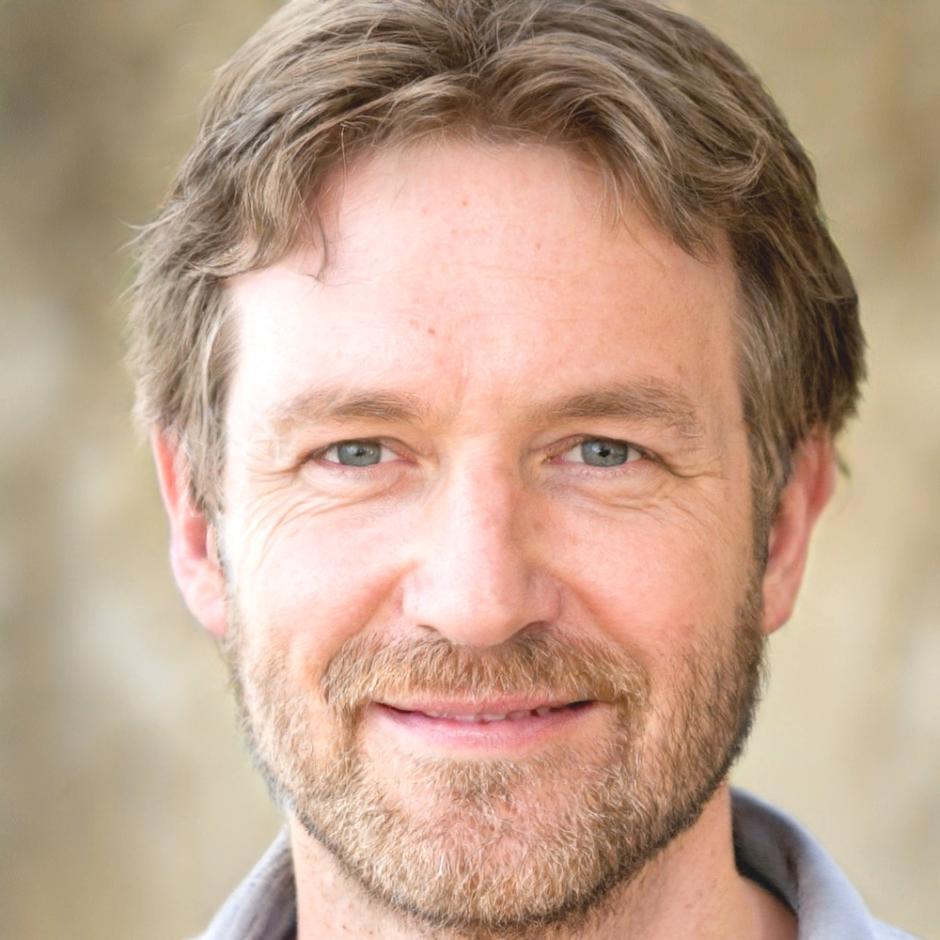 Marcus Blackwood, Tax Strategy and Retirement Planning Expert