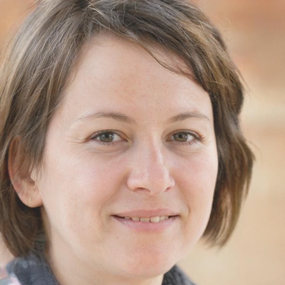 Professional headshot of Rhiannon Blackwood